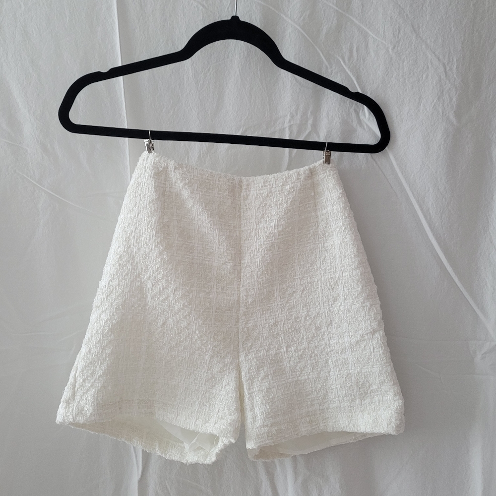 White high rise shorts